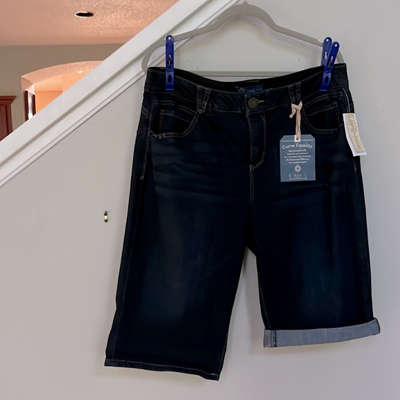 Democracy Plus Size "Ab"solution® Bermuda Stretch Denim Shorts - Picture 5 of 15